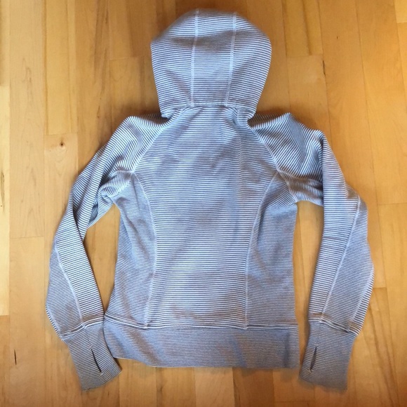 Classic Lululemon Scuba Hoodie - Picture 3 of 6
